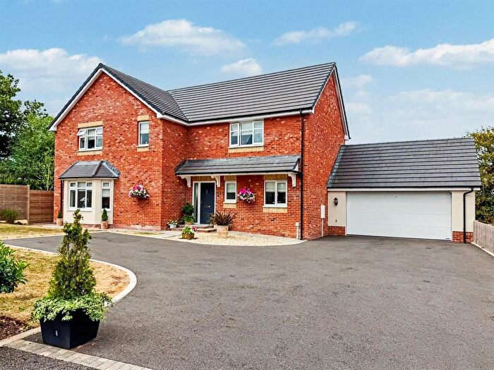 4 Bedroom Property For Sale In Oakview Close, Much Dewchurch, Hereford, HR2