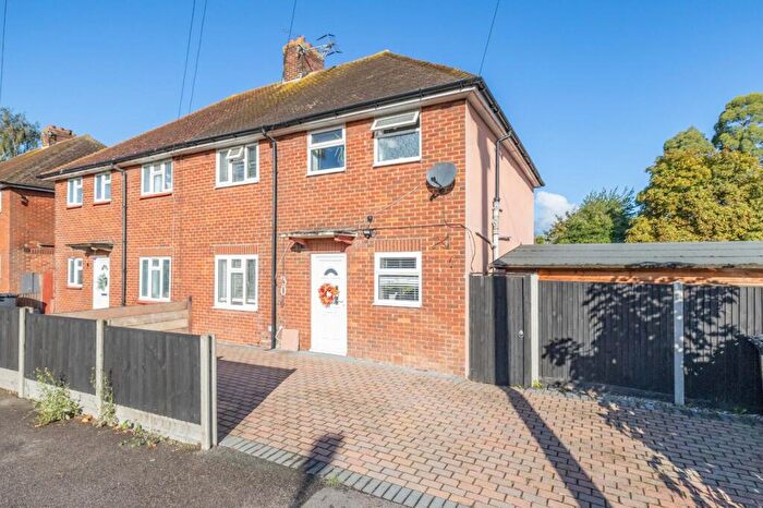3 Bedroom Semi Detached House For Sale In The Avenue, Hersden, Canterbury, Kent, CT3