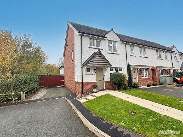 3 Bedroom Semi-Detached House For Sale In St Wilfreds Road, Widnes, WA8