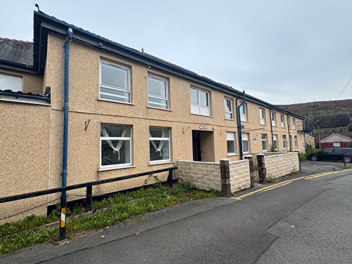 1 Bedroom Flat To Rent In Office Street, Tai Cwm Office Street, CF39