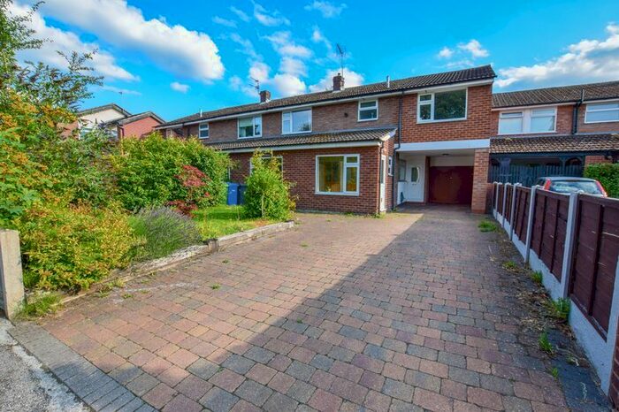 4 Bedroom Terraced House To Rent In Whitbarrow Road, Lymm, WA13