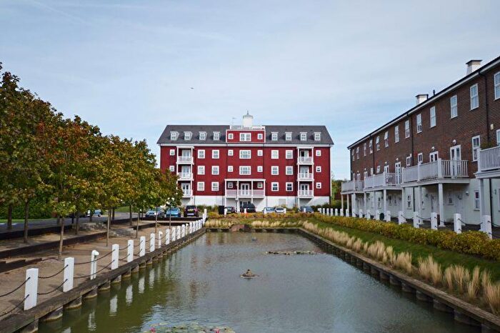 2 Bedroom Flat To Rent In Beaumont Drive, Worcester Park, KT4