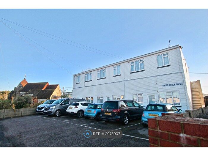 1 Bedroom Flat To Rent In White Lodge Court, Winchelsea, TN36