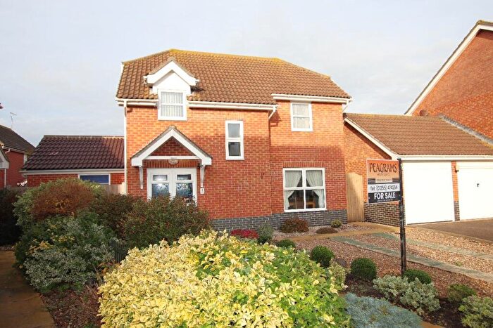 4 Bedroom Detached House For Sale In Selsey Avenue, Clacton On Sea, CO15