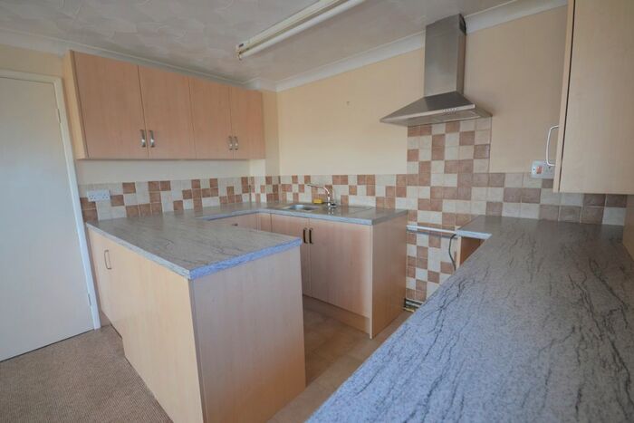 2 Bedroom Flat To Rent In George Street, Ryde, PO33