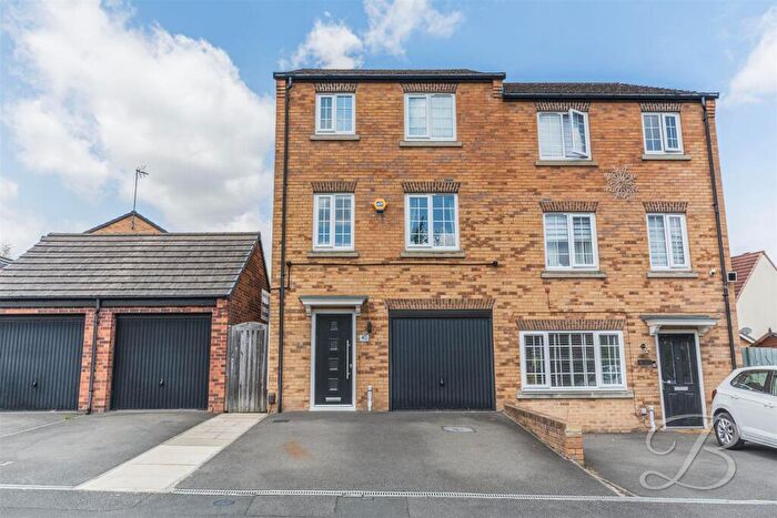 4 Bedroom Town House For Sale In Sapphire Street, Mansfield, NG18