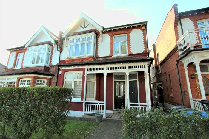 2 Bedroom Flat To Rent In Arlow Road, Enfield, N21