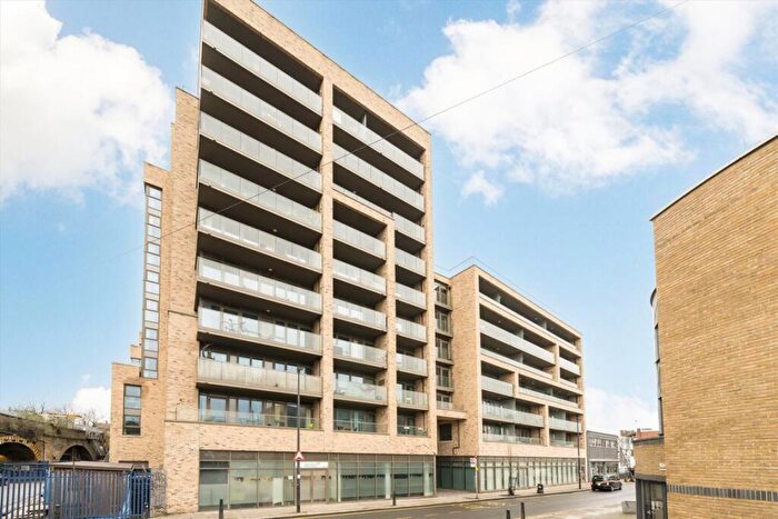 2 Bedroom Flat To Rent In Hemming Street, Shoreditch, E1