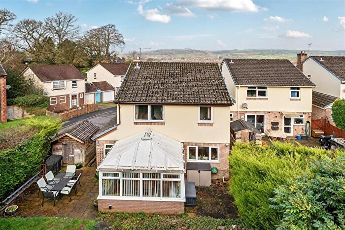 4 Bedroom Detached House For Sale In Spencer Drive, Tiverton, EX16