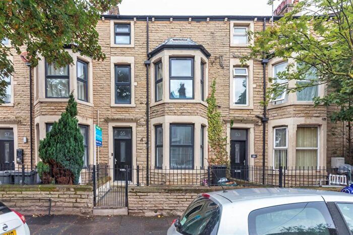 6 Bedroom Terraced House For Sale In Chatsworth Road, Morecambe, LA4