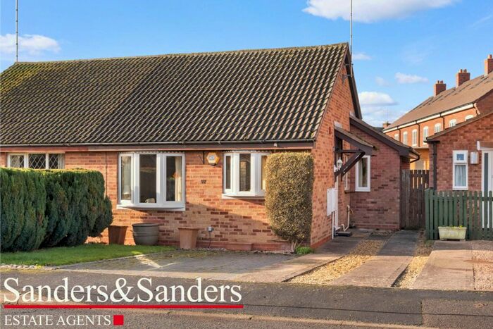 2 Bedroom Bungalow For Sale In Seymour Road, Alcester, B49