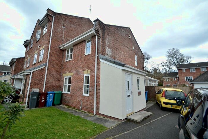 3 Bedroom Semi-Detached House To Rent In Woodacre, Manchester, M16