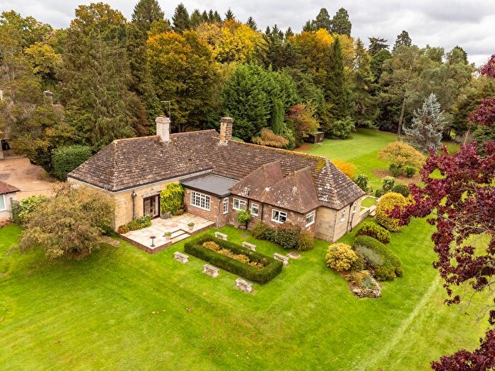 4 Bedroom Detached House For Sale In London Road, Felbridge, RH19
