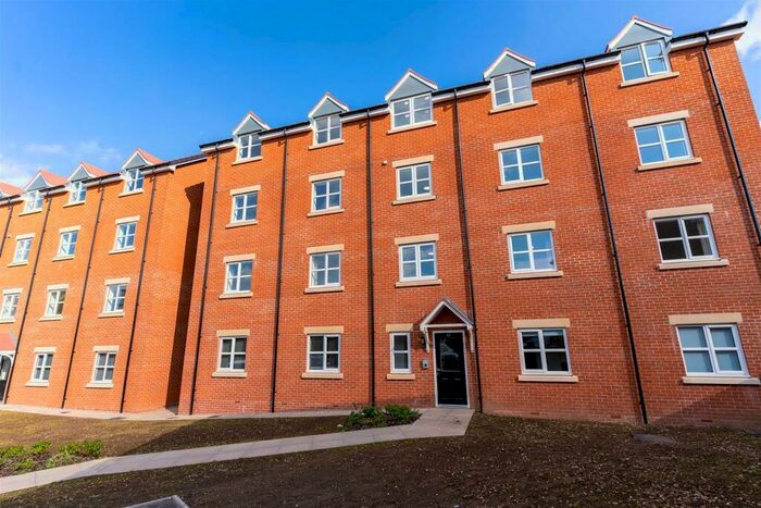 2 Bedroom House To Rent In Heroes Drive, Birmingham, B29