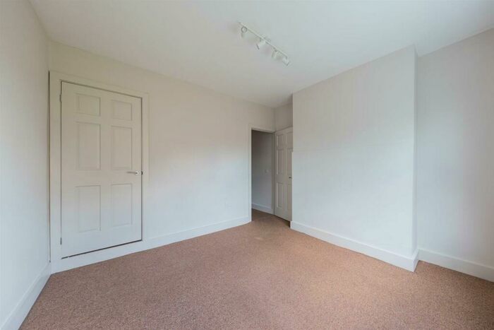 2 Bedroom Flat To Rent In Dames Road, Forest Gate, E7