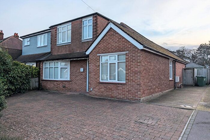 3 Bedroom Semi-Detached Bungalow For Sale In Serpentine Road, Fareham, PO16