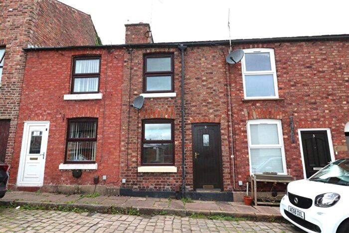 1 Bedroom House To Rent In Clowes Street, Macclesfield, Cheshire, SK11