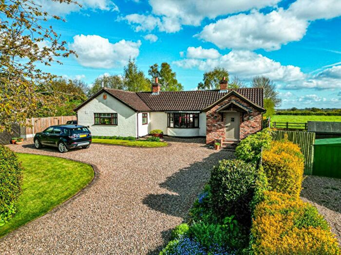 4 Bedroom Detached Bungalow For Sale In Spridlington Road, Faldingworth, LN8