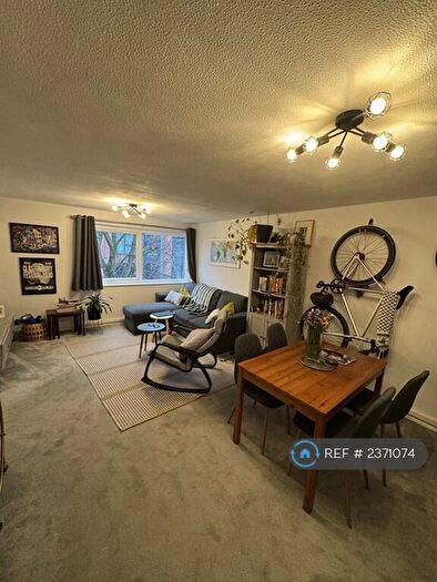 2 Bedroom Flat To Rent In Pellipar Close, London, N13