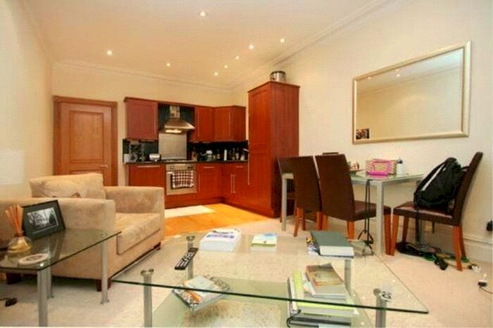 1 Bedroom Flat To Rent In Ashburn Gardens, South Kensington, London, Uk, SW7