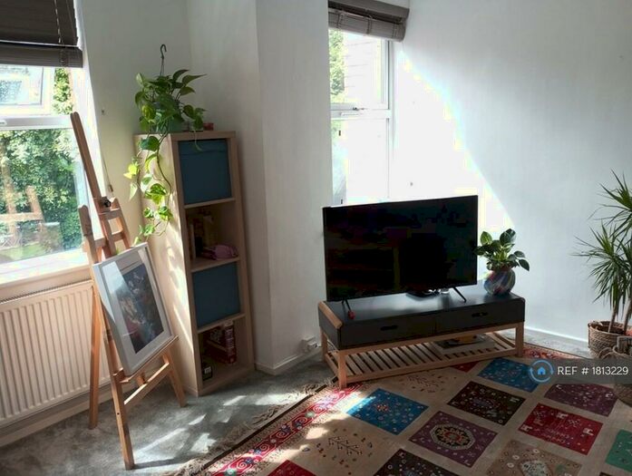 1 Bedroom Flat To Rent In Orchard Street, Manchester, M20