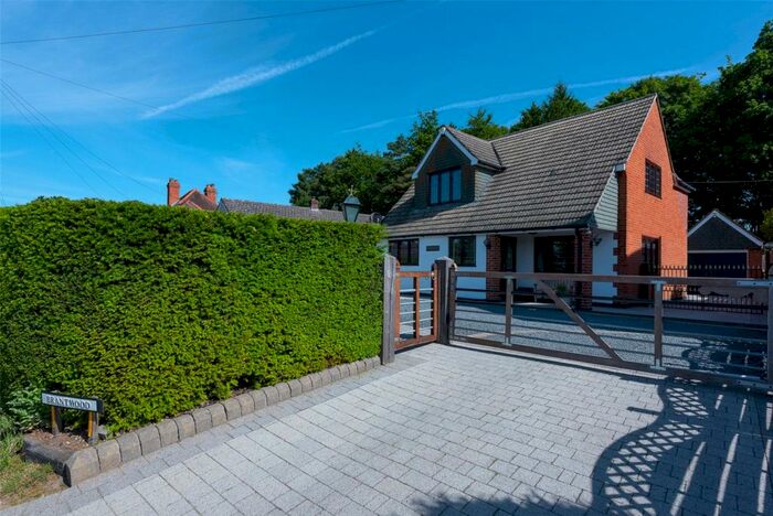 4 Bedroom Detached House For Sale In Silchester Road, Bramley, Tadley, RG26