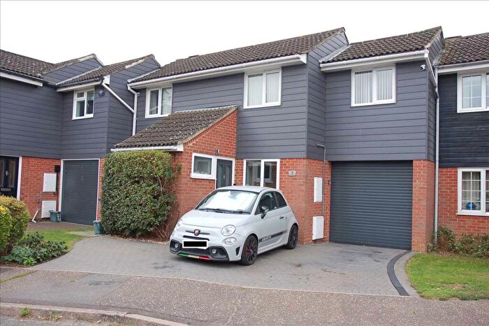 3 Bedroom House For Sale In Saddle Rise, Chelmsford, CM1