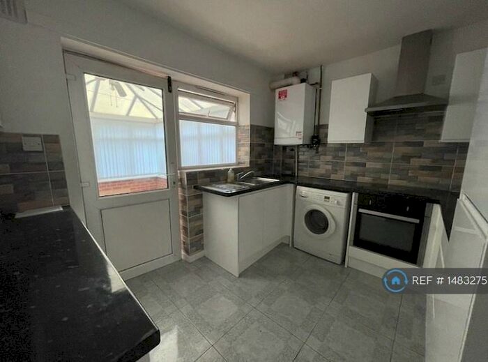 3 Bedroom Terraced House To Rent In Bilbrook Grove, Birmingham, B29