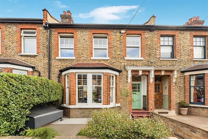 4 Bedroom Terraced House To Rent In Merton Road, Walthamstow, London, E17