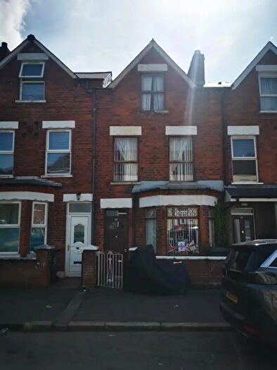 3 Bedroom Mid Terraced House For Sale In Glenbank Place, Belfast, BT14