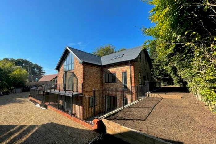 5 Bedroom Detached House To Rent In Dunsmore, Buckinghamshire, HP22