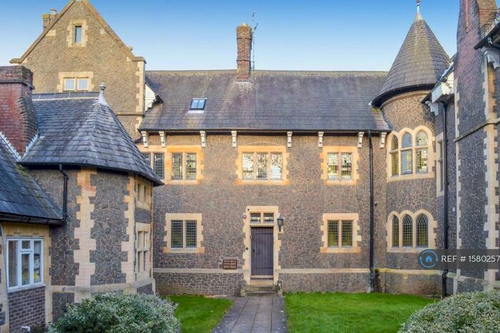 1 Bedroom Flat To Rent In Stoneleigh Manor, Leicester, LE2