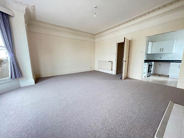 2 Bedroom Apartment To Rent In Rowlands Road, Worthing, BN11