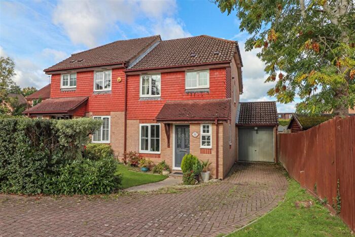 3 Bedroom Semi-Detached House For Sale In Bartholomew Way, Horsham, RH12