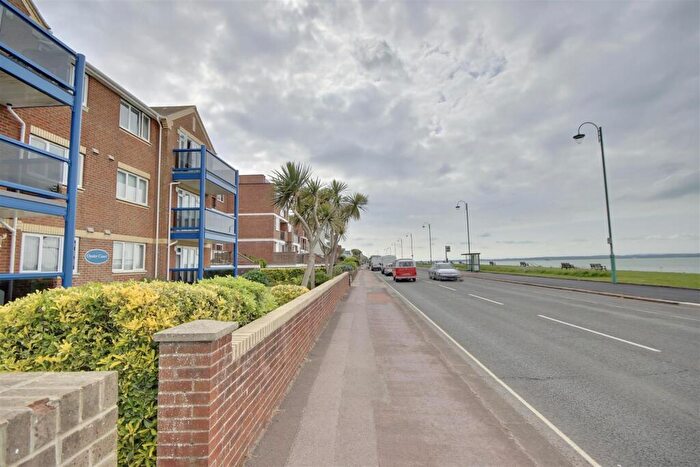 2 Bedroom Apartment For Sale In Marine Parade West, Lee-On-The-Solent, PO13