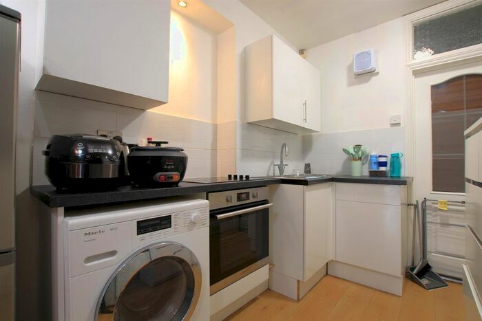 Studio To Rent In Norwood Road, Southall, UB2