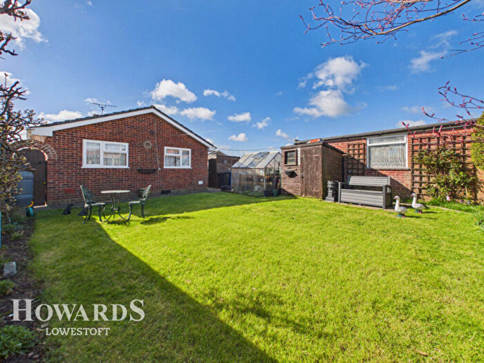 2 Bedroom Detached Bungalow For Sale In Brendon Close, Lowestoft, NR32