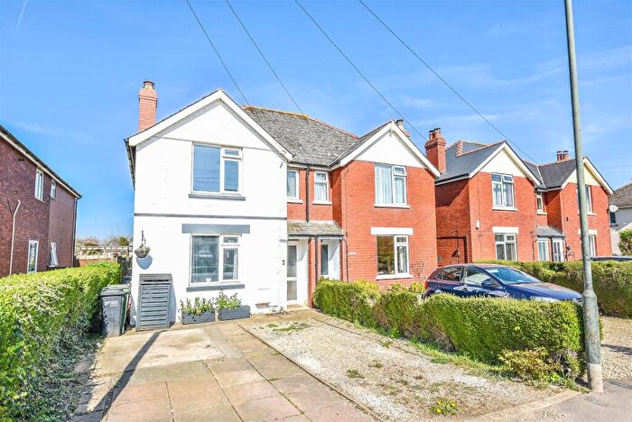 3 Bedroom Semi-Detached House For Sale In Box Road, Cam, GL11