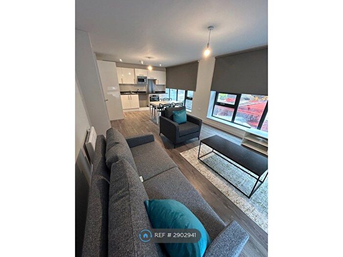 2 Bedroom Flat To Rent In Neptune Place, Liverpool, L8
