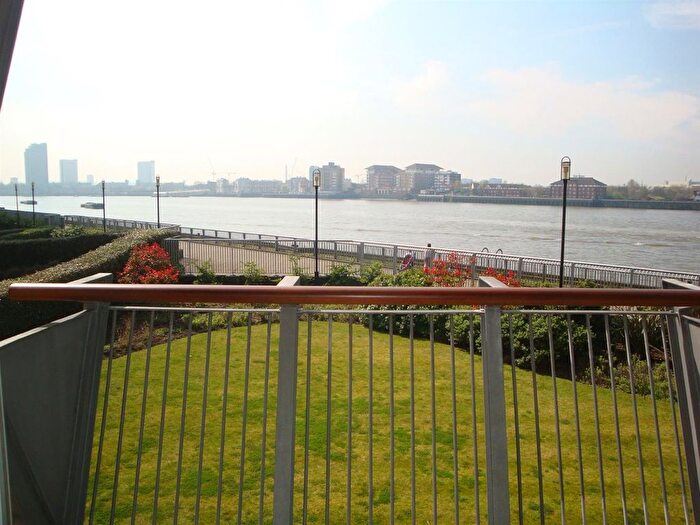 2 Bedroom Flat To Rent In Millennium Harbour, Westferry Road, E14