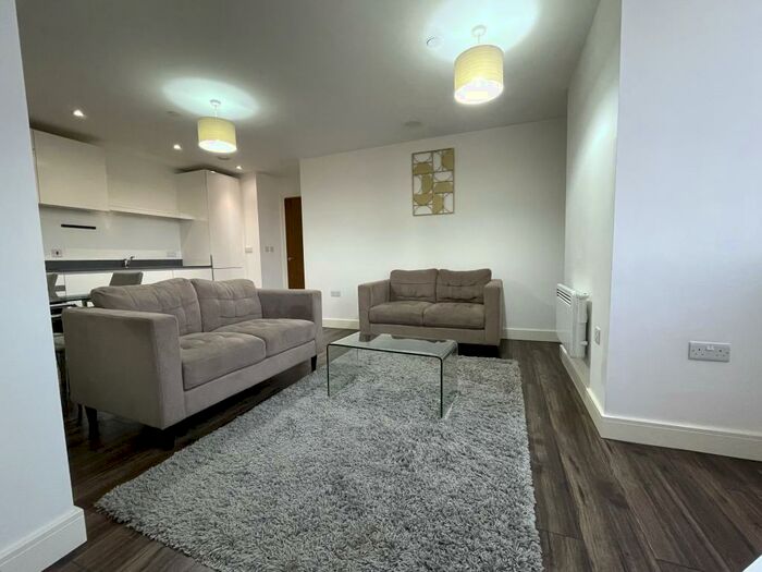 2 Bedroom Flat To Rent In Broadway Residences, Birmingham, B15
