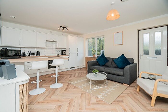 2 Bedroom Flat To Rent In Greensand View, Woburn Sands, MK17