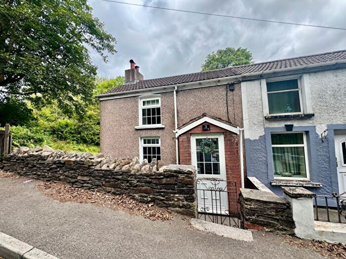 2 Bedroom Cottage For Sale In Crumlin, Newport, NP11