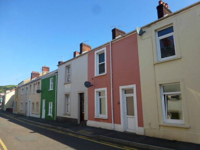 2 Bedroom Terraced House To Rent In Little Water Street, Carmarthen, SA31