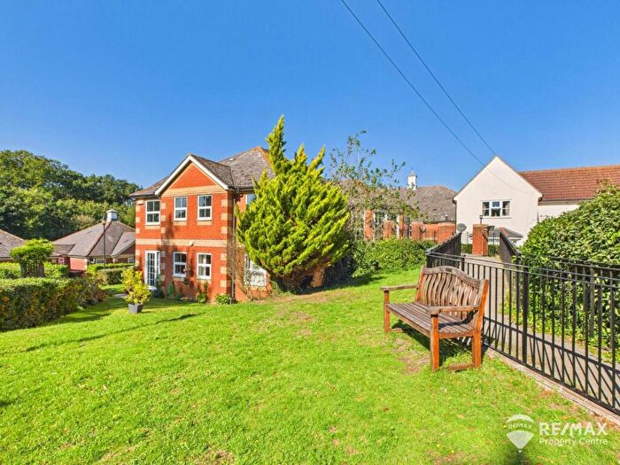 2 Bedroom Apartment For Sale In Michaelstowe Drive, Harwich, CO12
