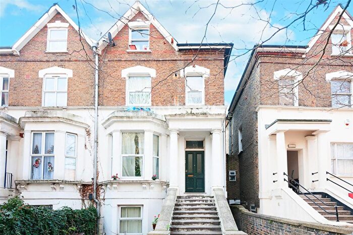3 Bedroom Flat To Rent In Malvern Road, London, NW6