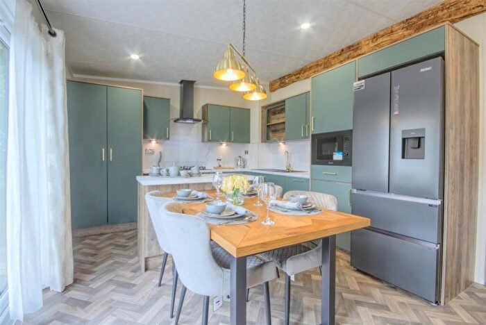 2 Bedroom Mobile Home For Sale In Tarn House Holiday Park, Stirton, BD23