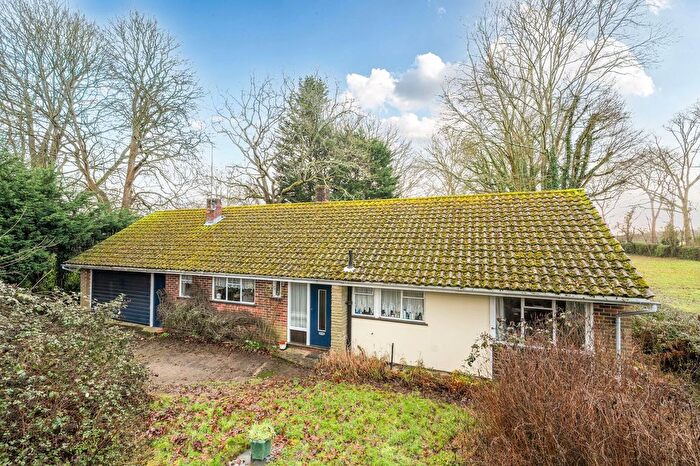 4 Bedroom Bungalow For Sale In Hare Lane, Lingfield, RH7