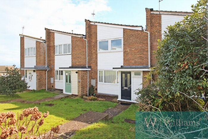 3 Bedroom Terraced House For Sale In St. Edmunds Walk, Wootton Bridge, PO33