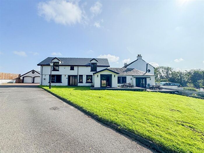 4 Bedroom Semi-Detached House For Sale In Whiteshawgate Farm, Strathaven, ML10